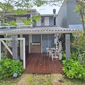 casa-centro-garopaba-1-suite-c-sacada.santa-catarina-brasil.com/